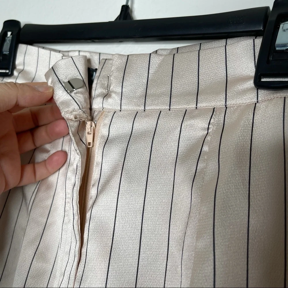NWT Missguided petite stone satin stripe tailored shorts Size 2 - Picture 8 of 8